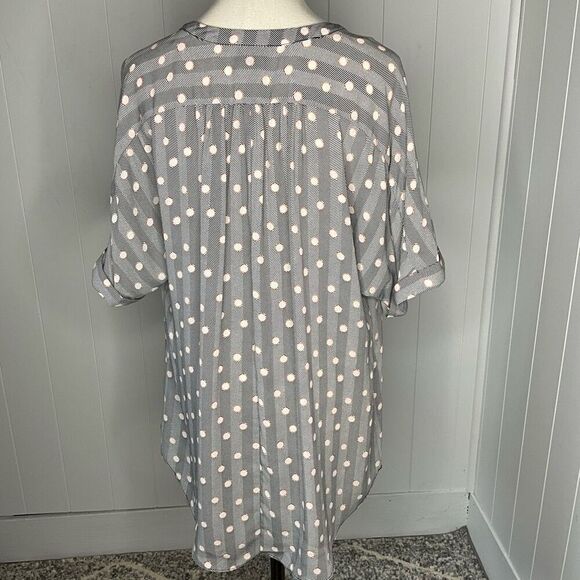 Worthington Womens Size Large Tunic Top Black Gray Polka Dot Split Neck Flowy - Picture 6 of 12